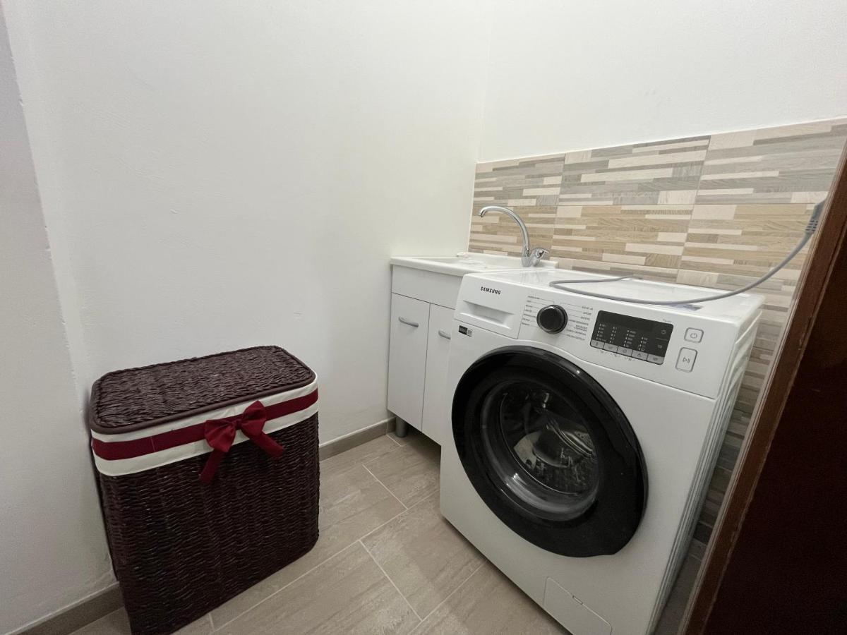 Flerico Apartment โนโต ภายนอก รูปภาพ